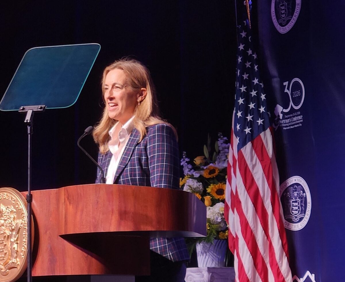 governor at podium